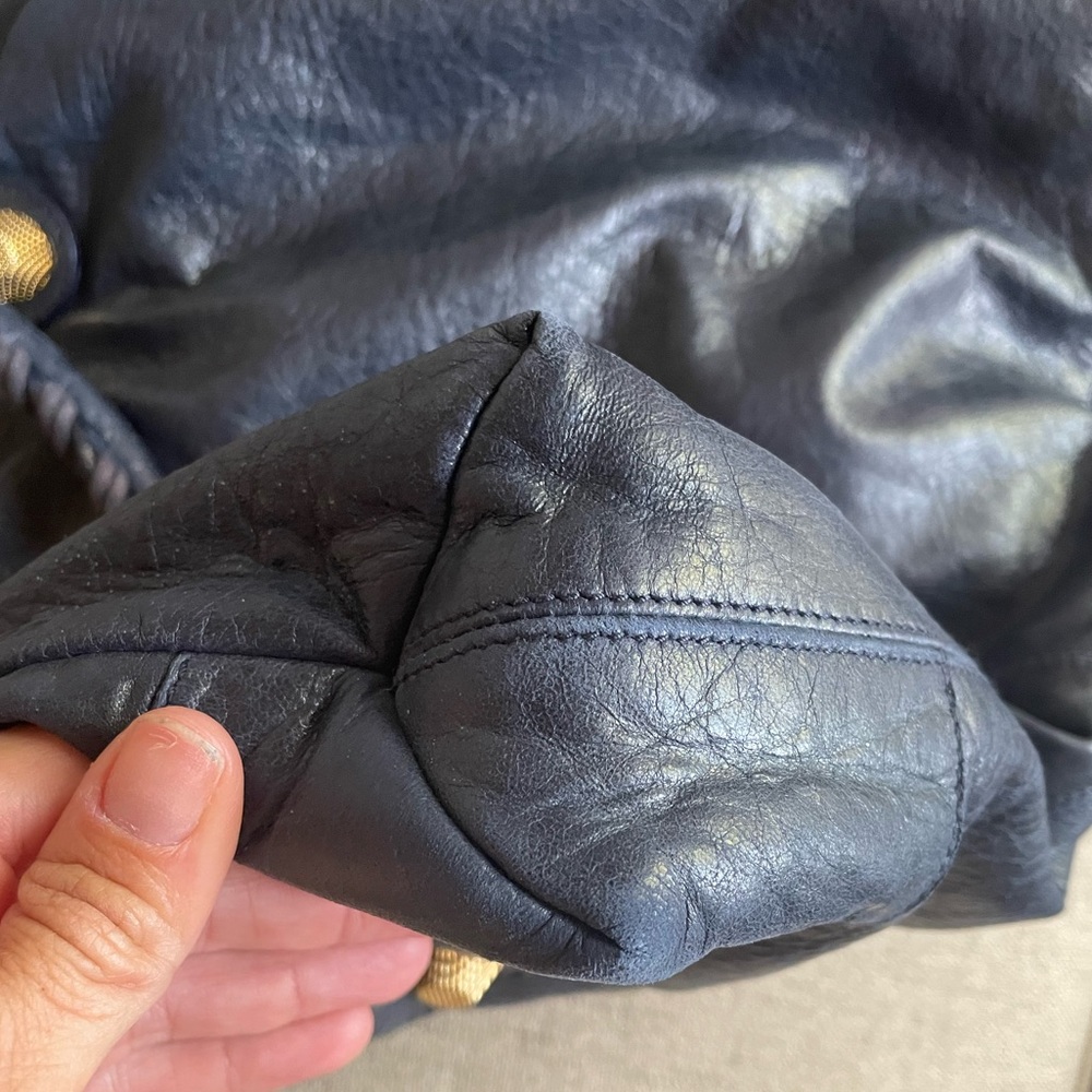 Balenciaga City Shoulder Bag - Picture 3 of 5